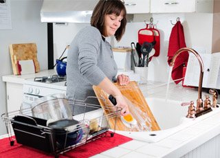 The Unconventional Guide to Cleaning and Oiling a Cutting Board