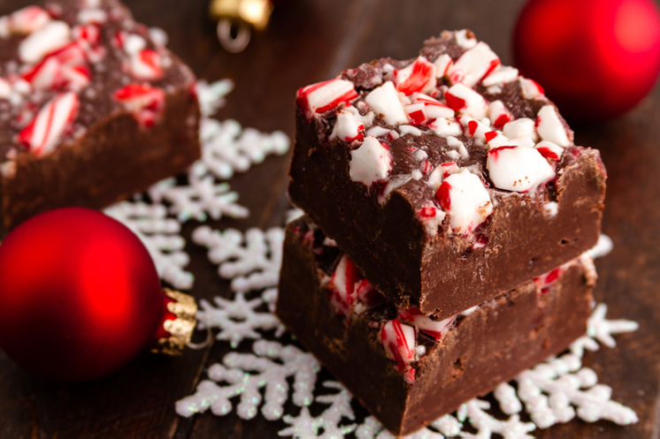 wood cutting board xmas fudge