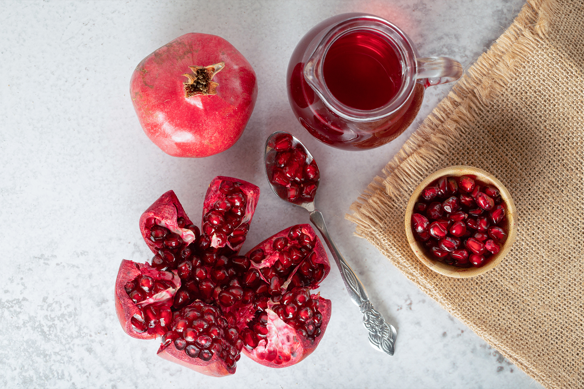 How to Cut a Pomegranate with a Cutting Board