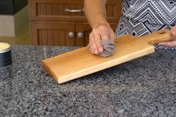 cutting board conditioner, wood cutting boards, protect cutting boards